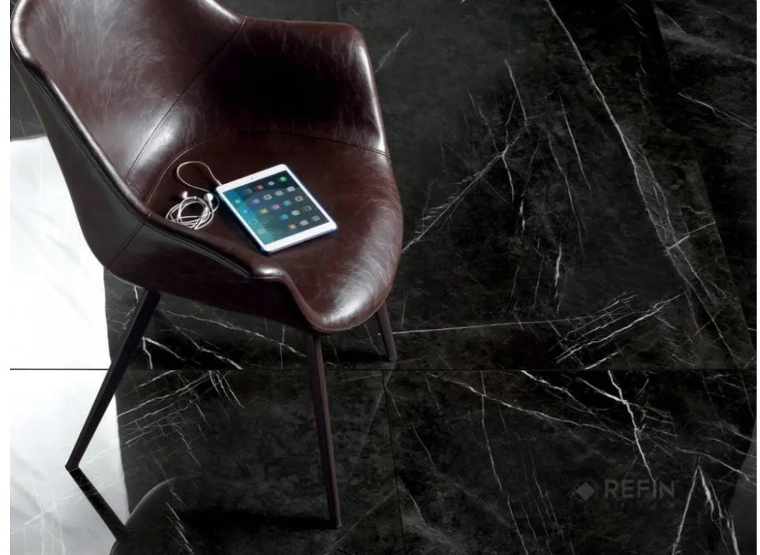 Gresie Portelanata Lucioasa model Marquina