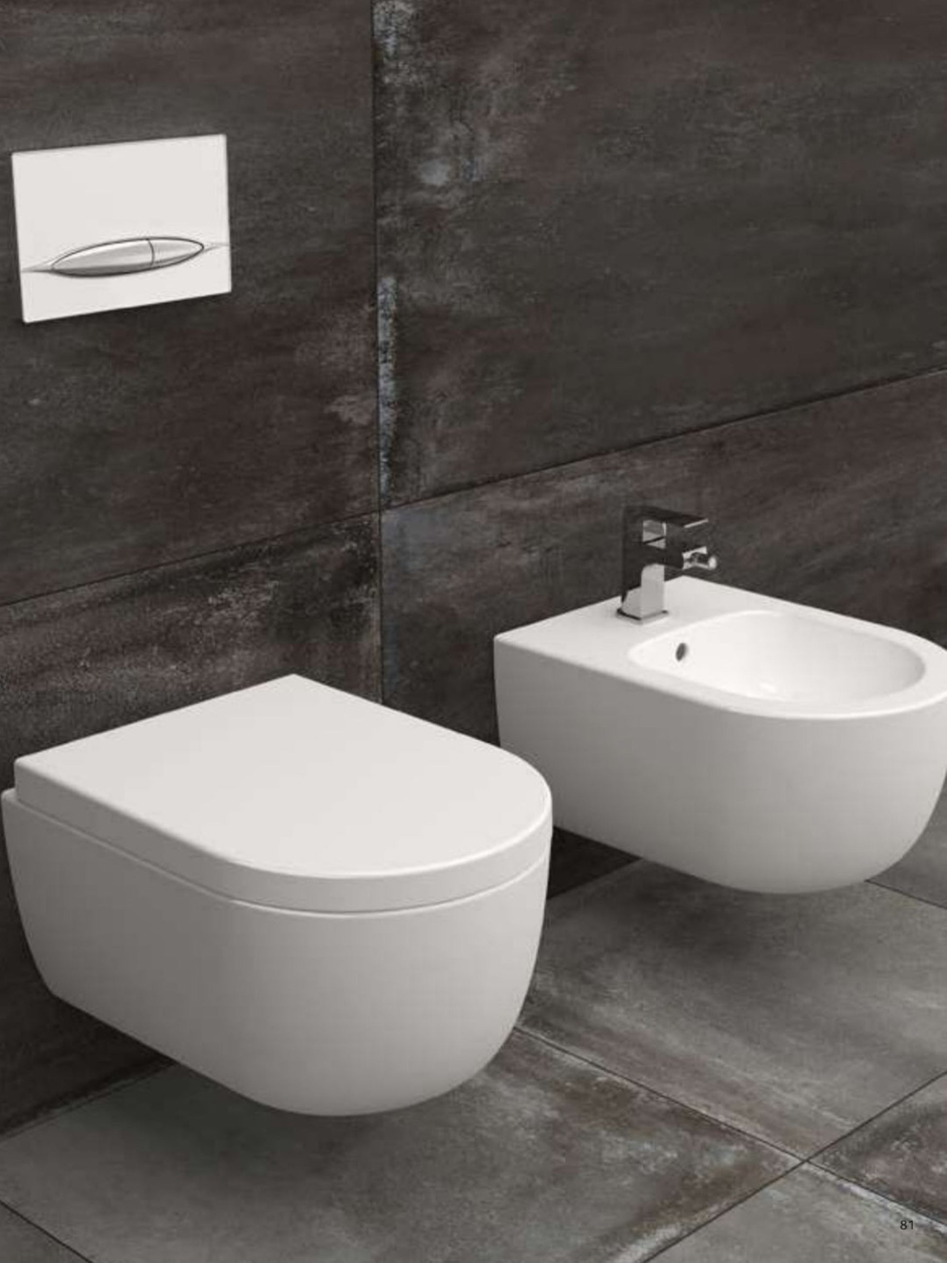 Bideul suspendat Palme, de culoare albă, este realizat din ceramică de înaltă calitate, fiind o alegere elegantă și funcțională pentru orice baie modernă. Designul său suspendat aduce un plus de stil și facilitează curățarea podelei, oferind un aspect ordonat și spațios. Este prevăzut cu un sistem de prindere inclus, asigurând o instalare ușoară și sigură.


Cu linii curate și o estetică minimalistă, acest bideu este ideal pentru băile contemporane, adăugând un element de confort și igienă sporită. Ceramică